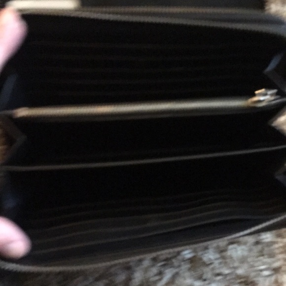 Travel wallet - Picture 3 of 5